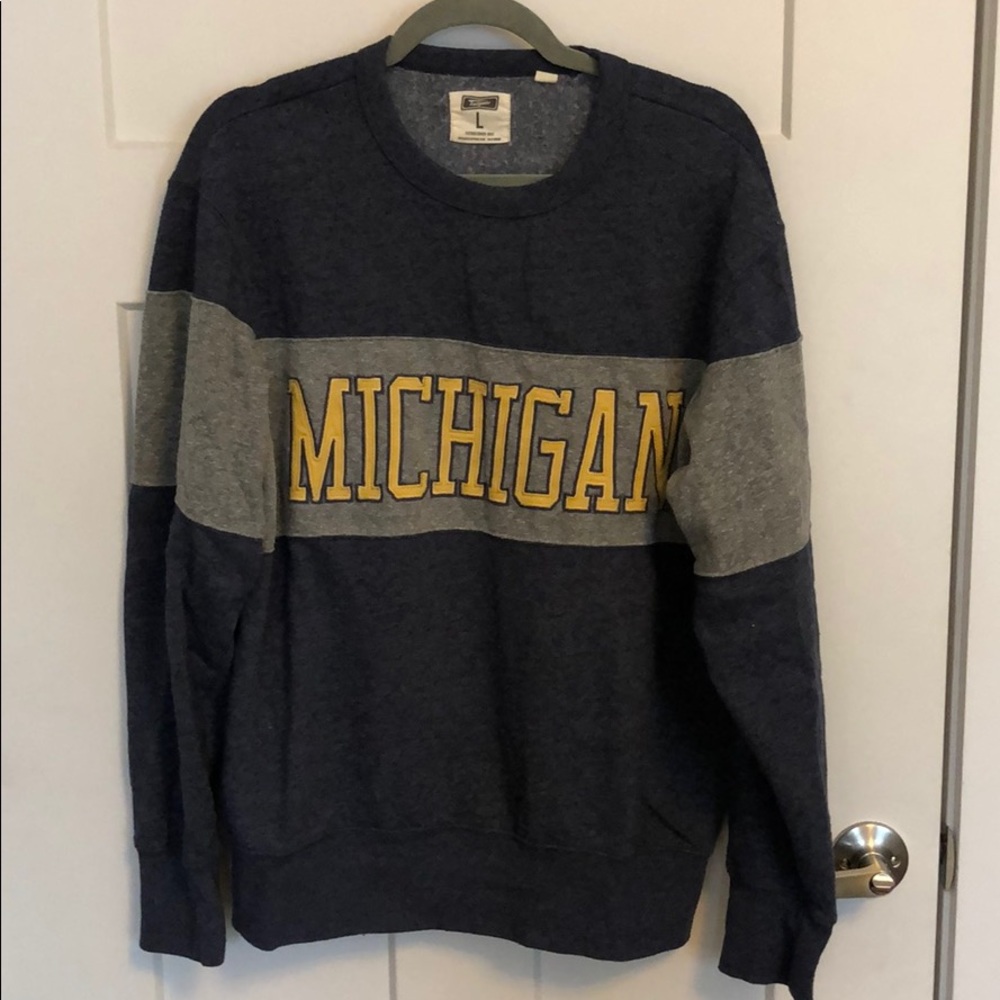 Tailgate Michigan Crew Neck